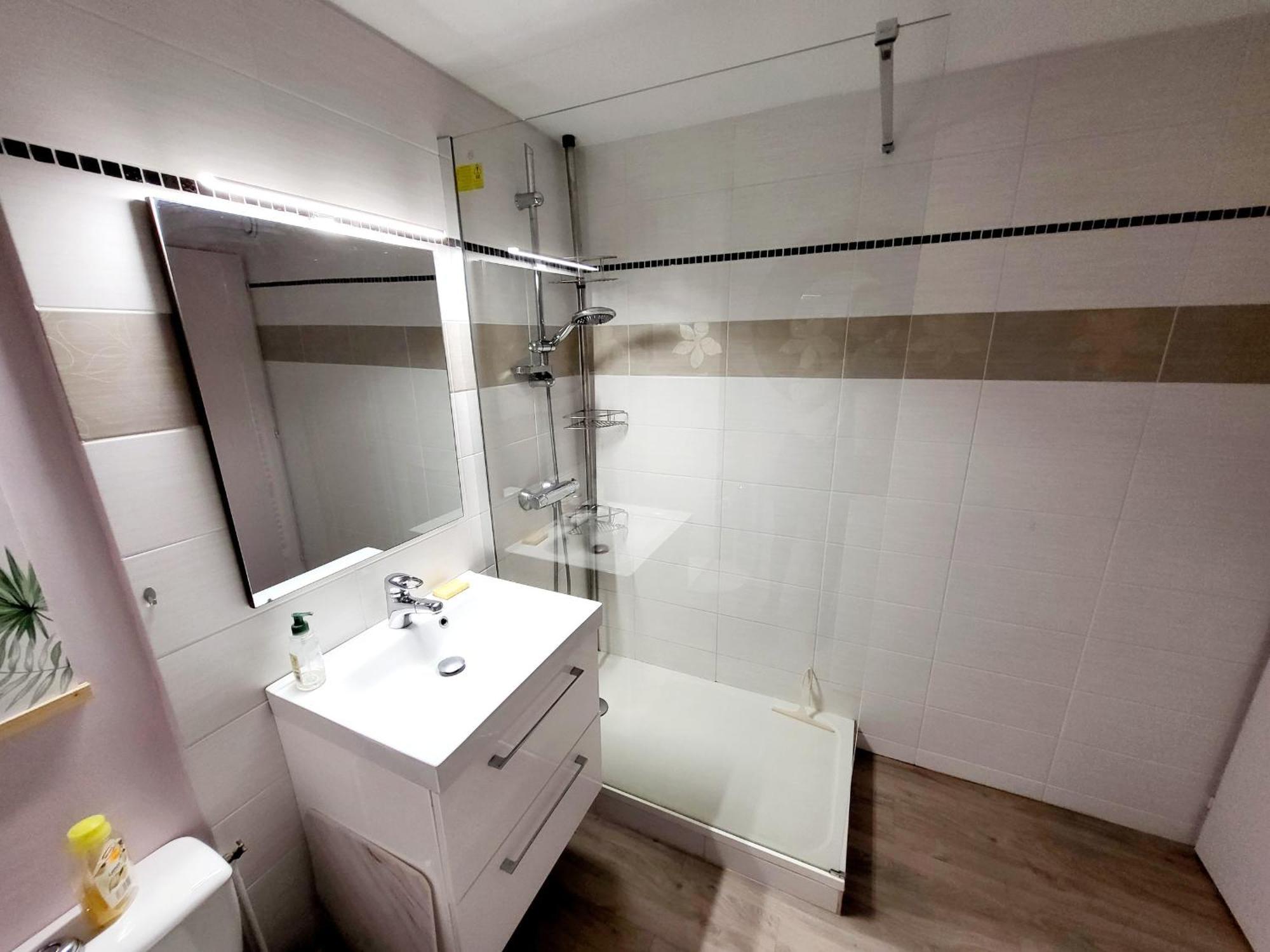 Appartement Moderne Au Centre-Ville, 150M Plage, Wifi, Confort Ideal Pour Familles - Fr-1-92-876 Les Sables-dʼOlonne Exteriör bild