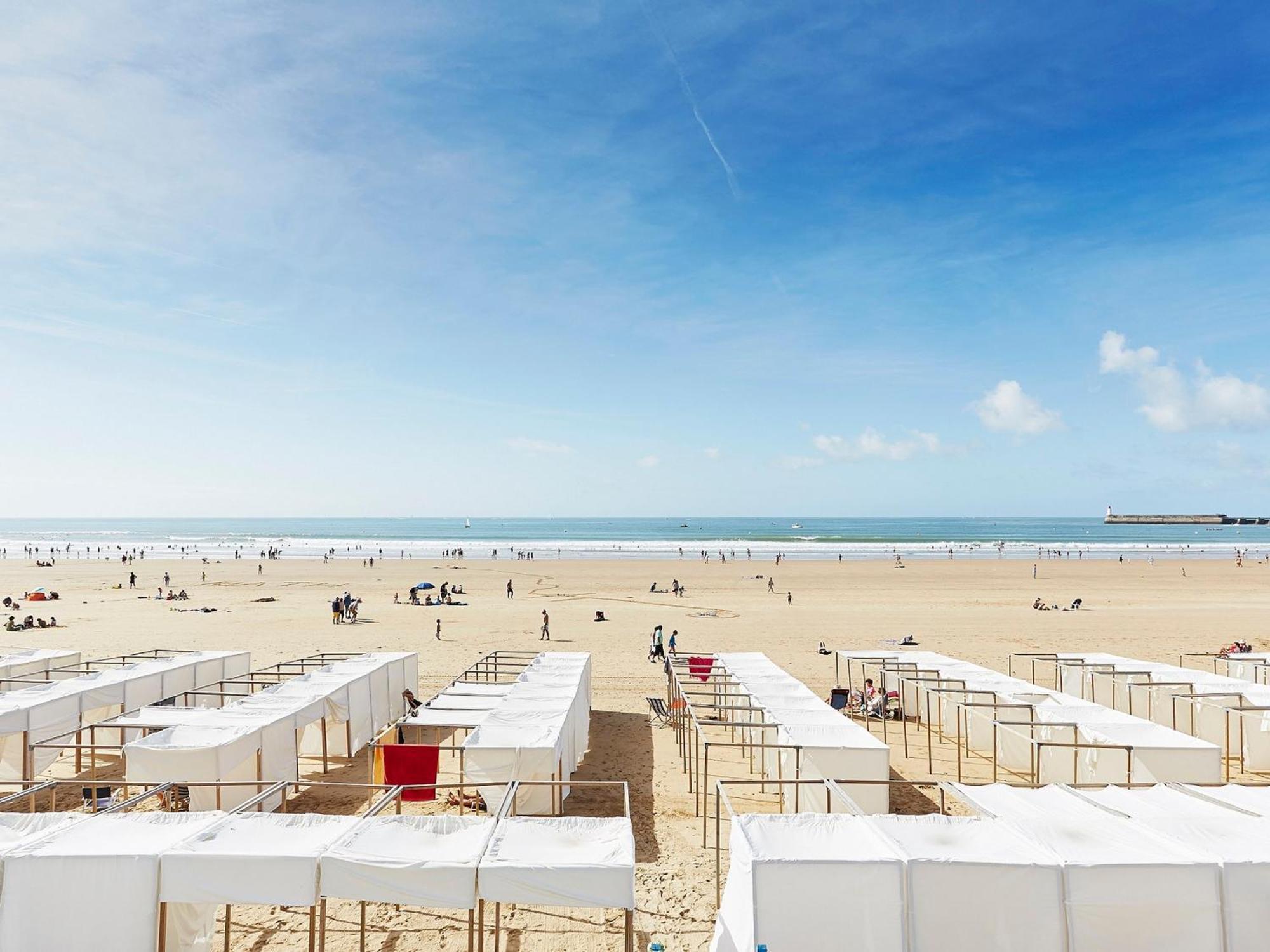 Appartement Moderne Au Centre-Ville, 150M Plage, Wifi, Confort Ideal Pour Familles - Fr-1-92-876 Les Sables-dʼOlonne Exteriör bild